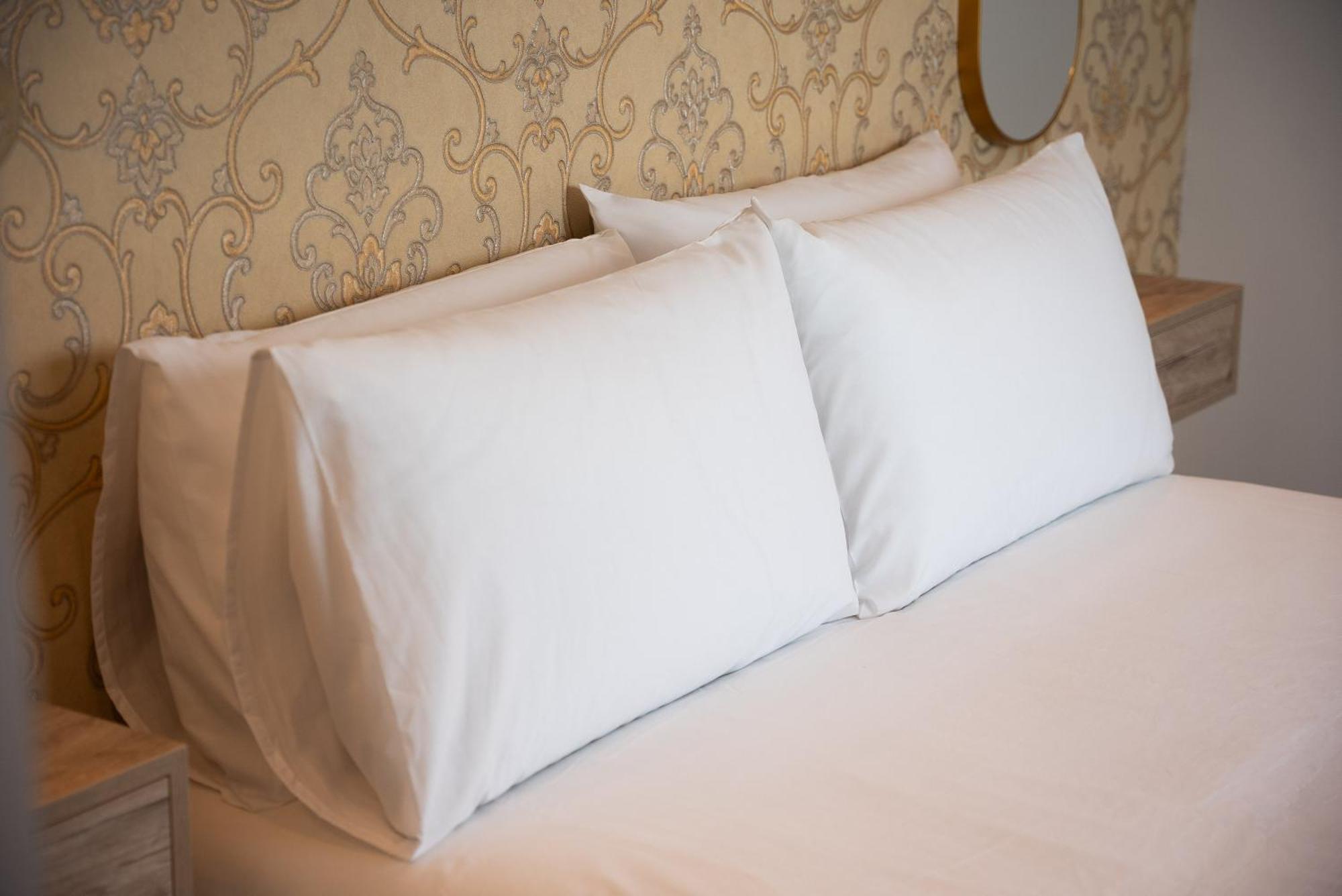 The Orange House Boutique Hotel And Upstairs Rooftop Bar Center Of La Cala De Mijas 100M From The Beach Esterno foto