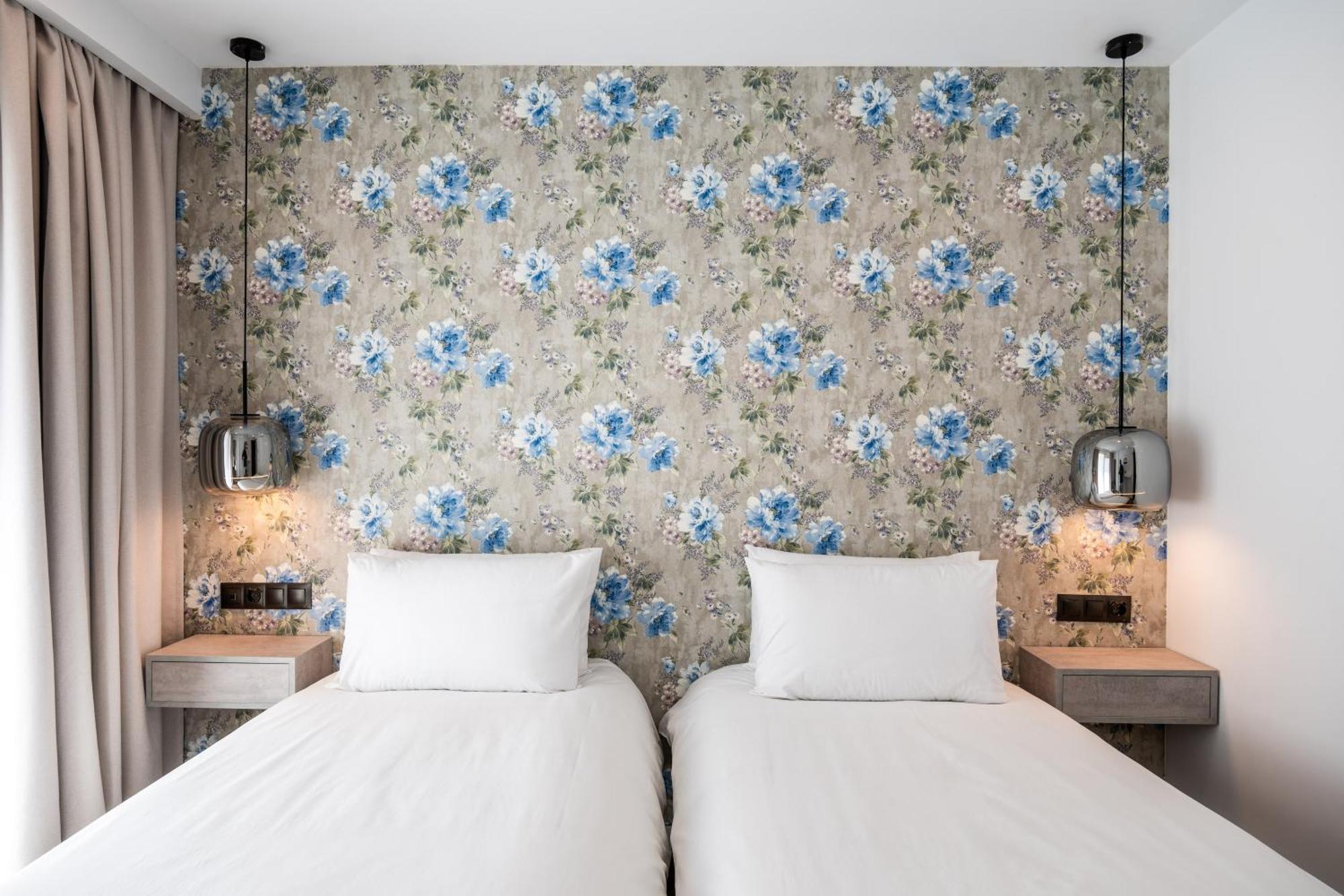 The Orange House Boutique Hotel And Upstairs Rooftop Bar Center Of La Cala De Mijas 100M From The Beach Esterno foto