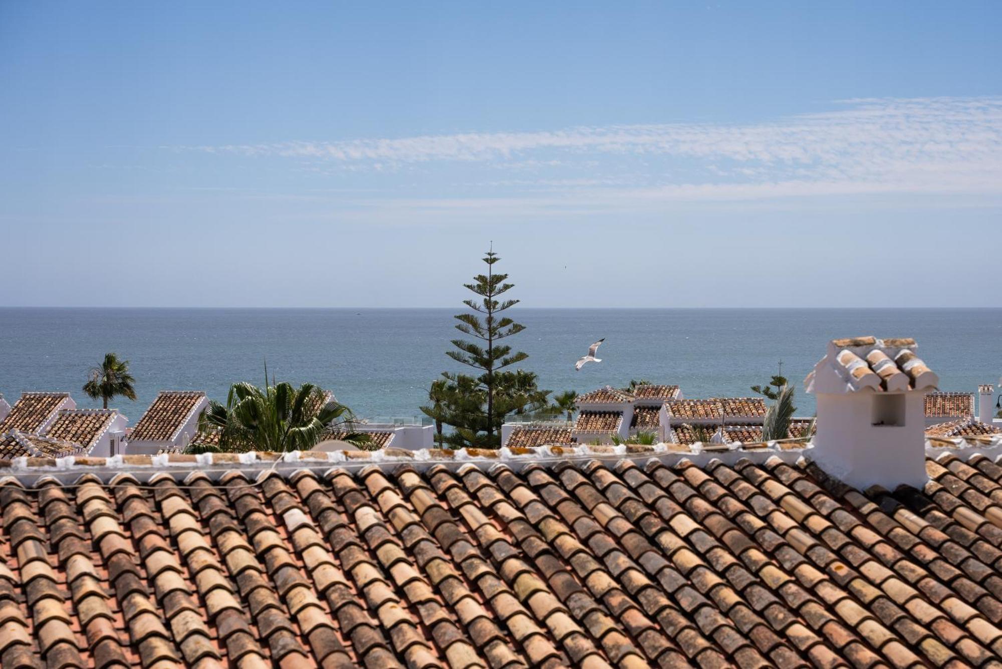 The Orange House Boutique Hotel And Upstairs Rooftop Bar Center Of La Cala De Mijas 100M From The Beach Esterno foto