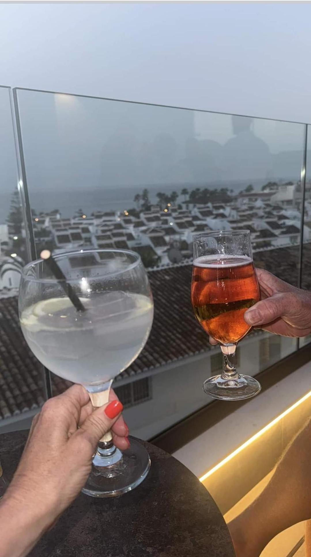 The Orange House Boutique Hotel And Upstairs Rooftop Bar Center Of La Cala De Mijas 100M From The Beach Esterno foto